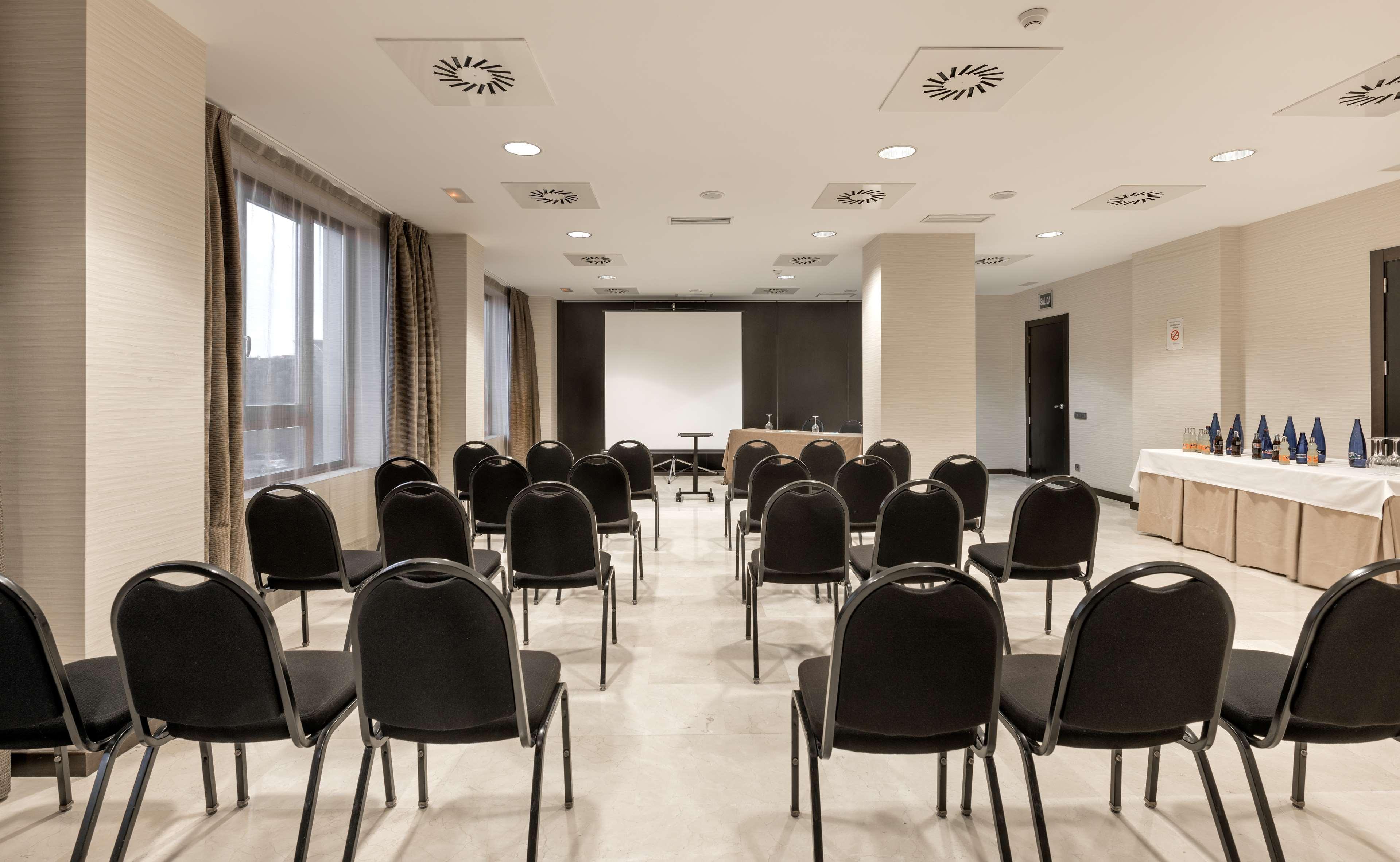 Nh Valladolid Balago Exterior photo