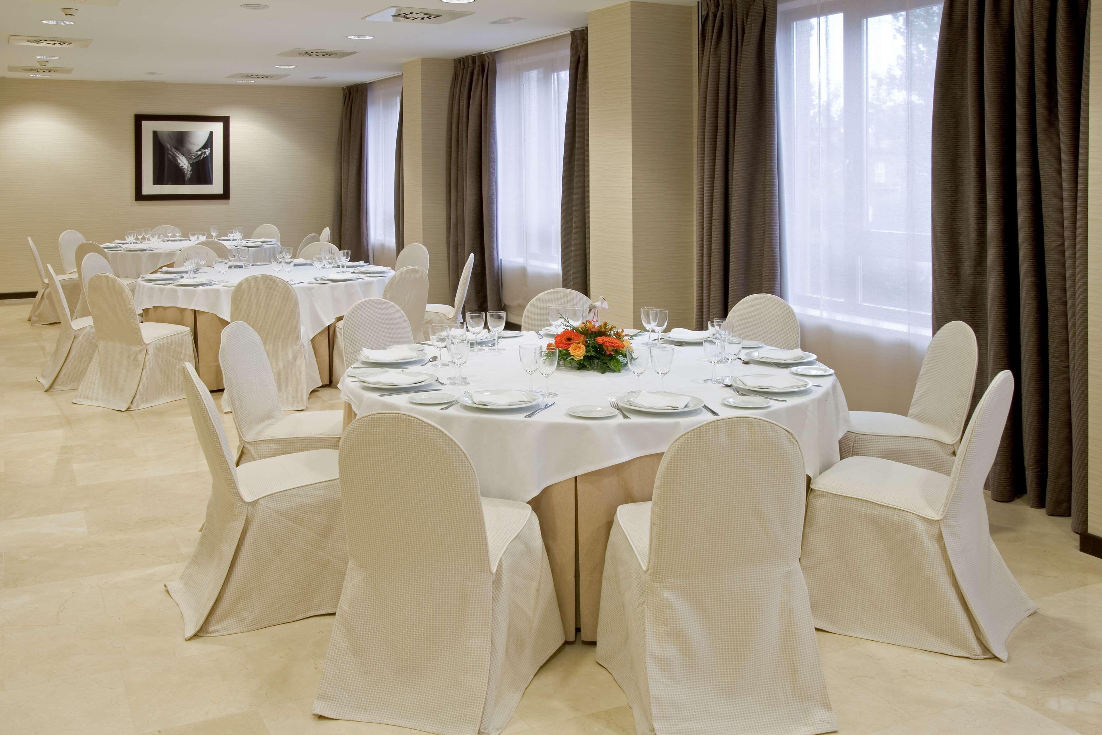 Nh Valladolid Balago Exterior photo