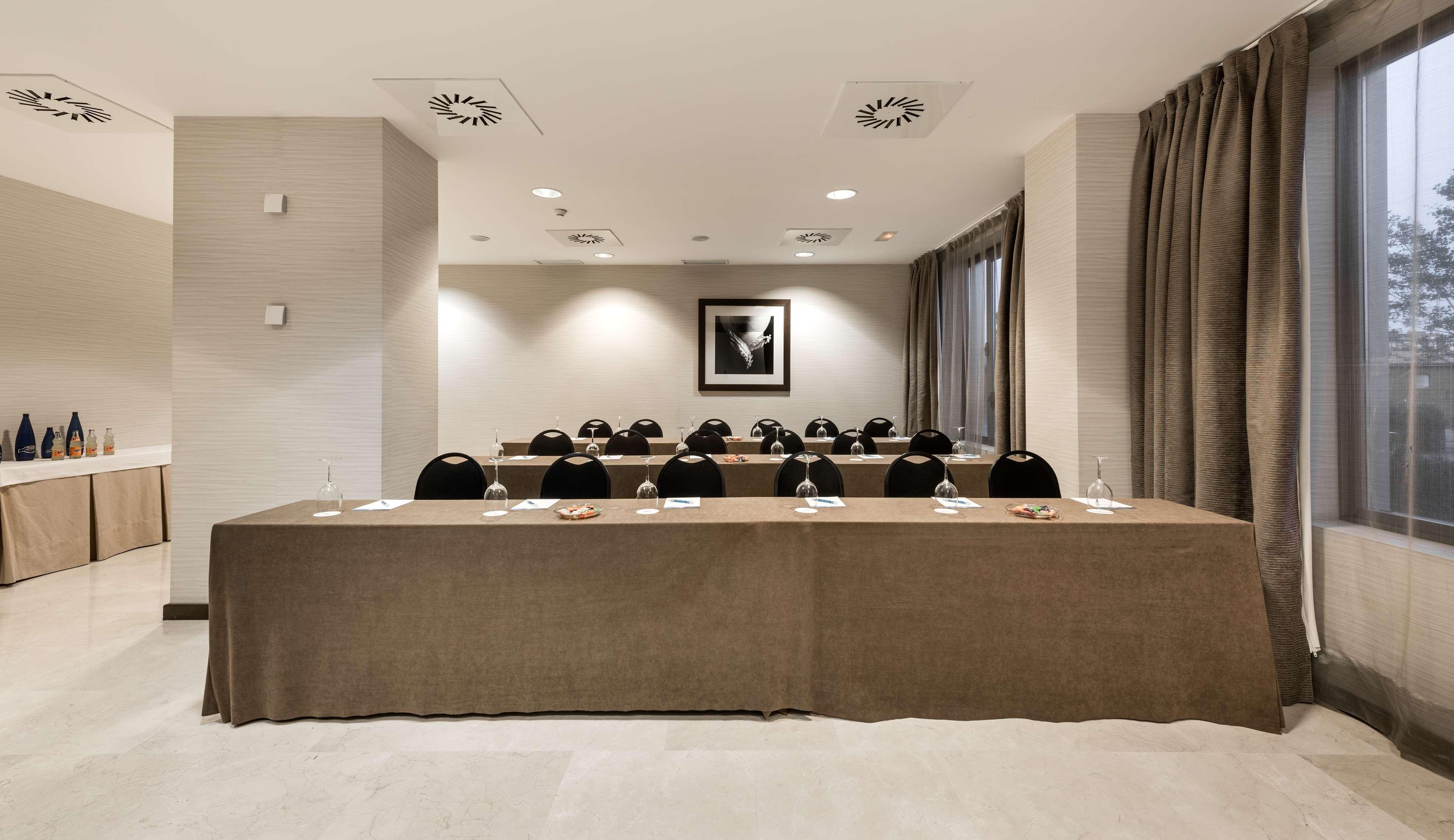 Nh Valladolid Balago Exterior photo
