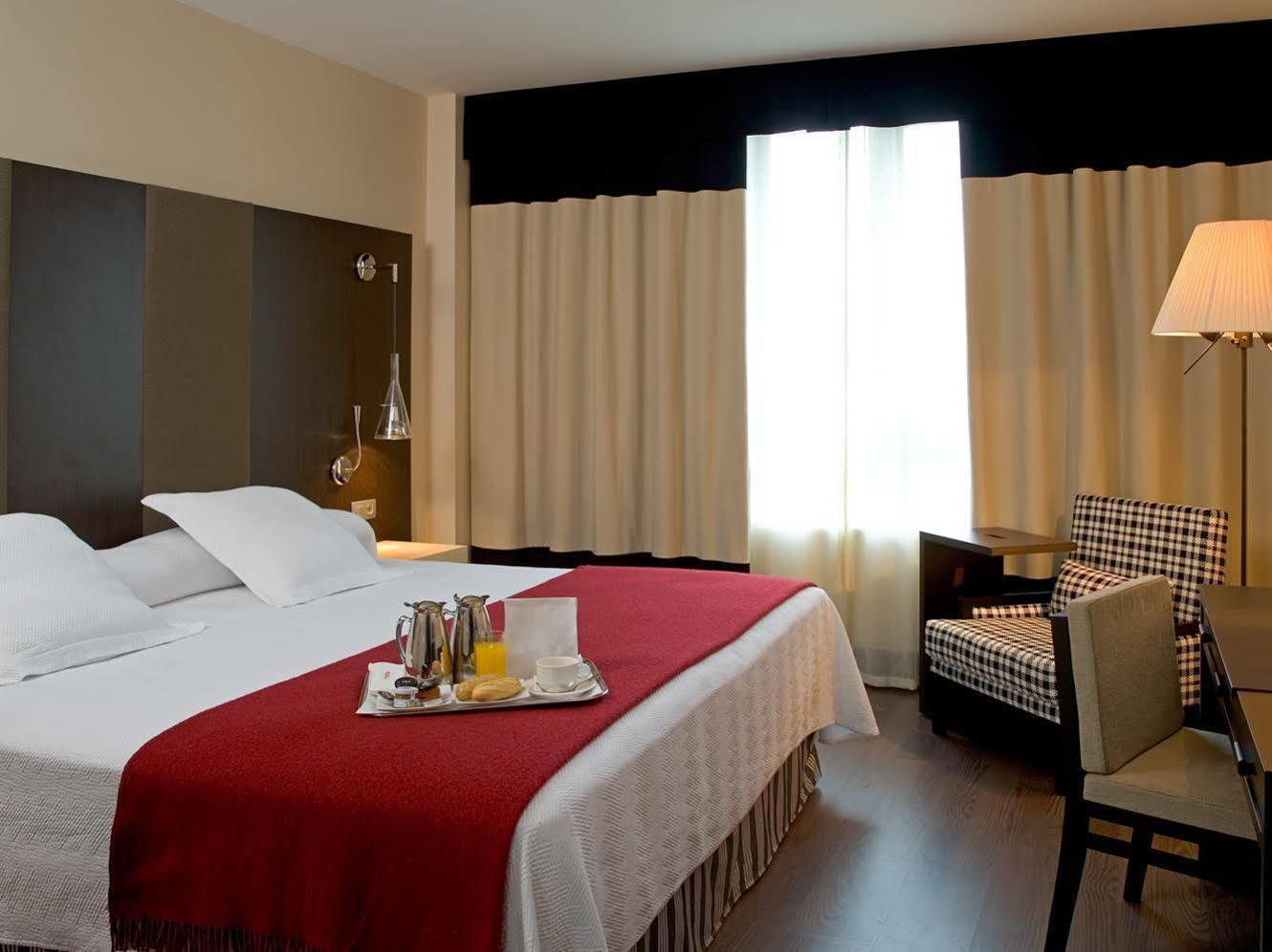 Nh Valladolid Balago Exterior photo