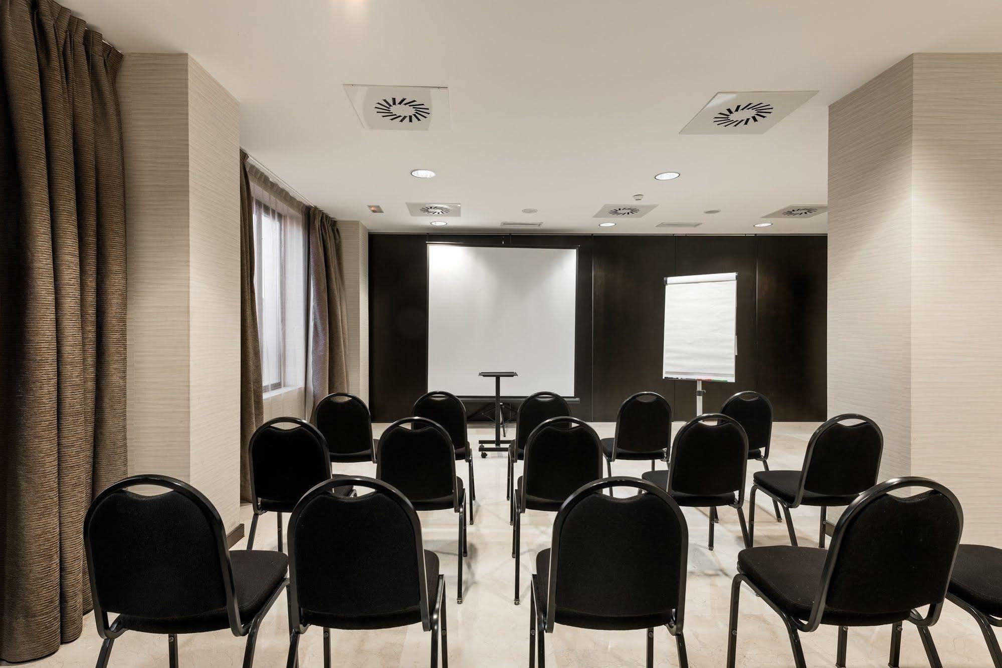 Nh Valladolid Balago Exterior photo