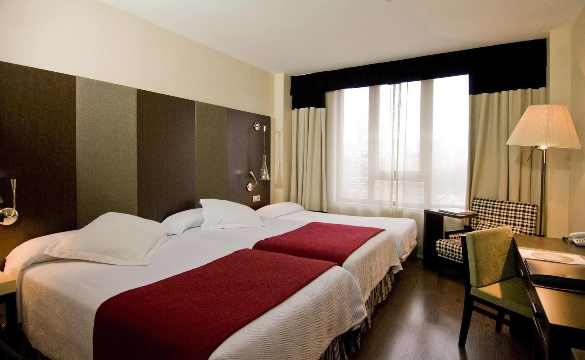 Nh Valladolid Balago Exterior photo